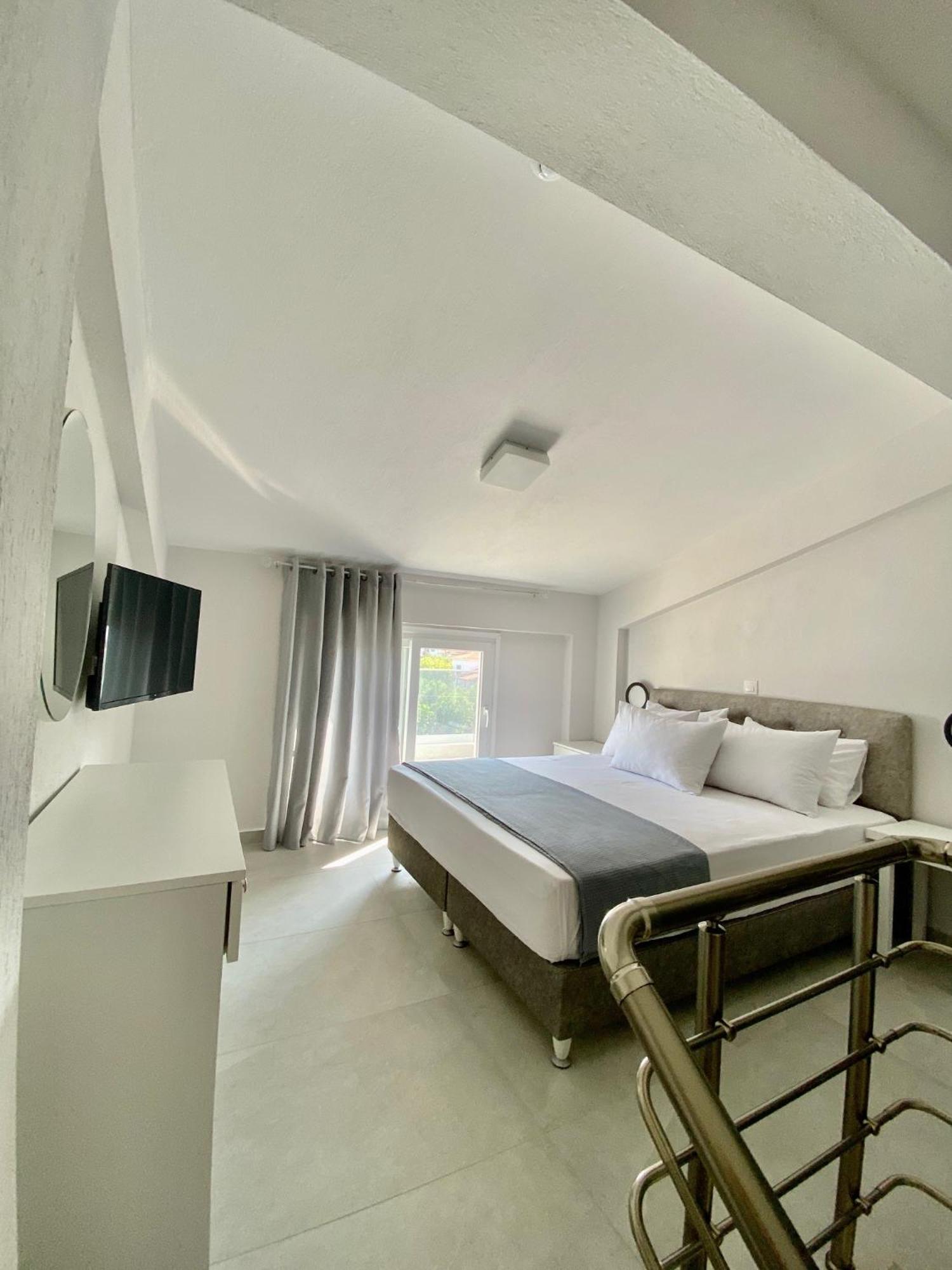 Interni Luxury Living Apartment Nikiti  Bagian luar foto