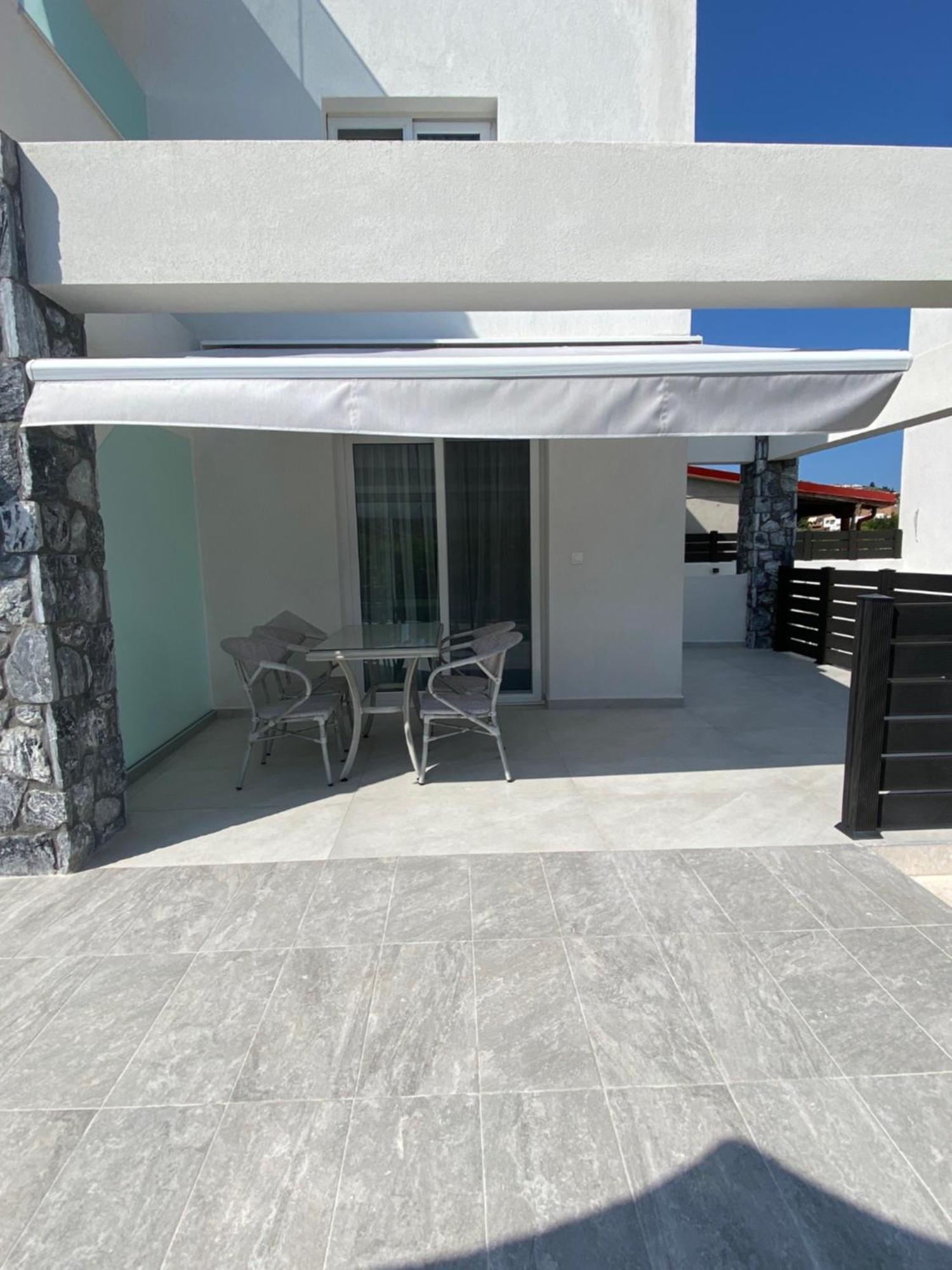 Interni Luxury Living Apartment Nikiti  Bagian luar foto