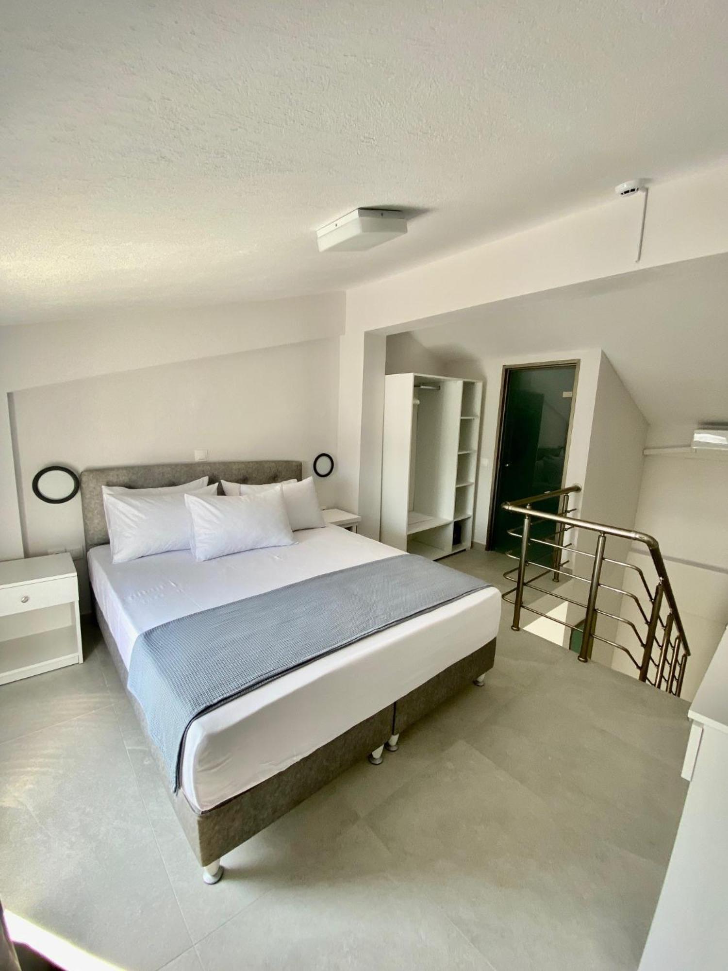 Interni Luxury Living Apartment Nikiti  Bagian luar foto