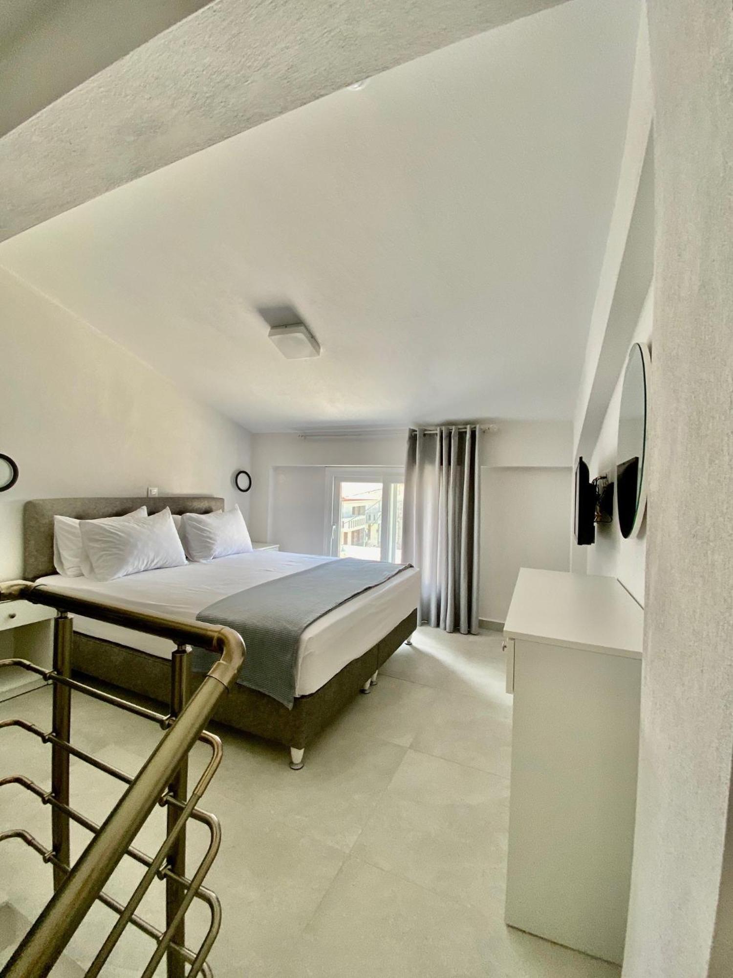 Interni Luxury Living Apartment Nikiti  Bagian luar foto
